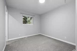 2119 E Oak Ln, Layton, UT 84040 - Photo 37