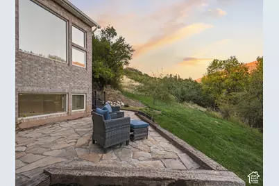 2119 E Oak Ln, Layton, UT 84040 - Photo 11