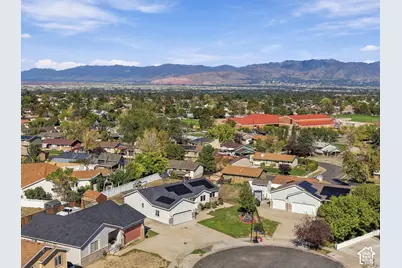 5264 W Vista Ridge Cir, Salt Lake City, UT 84118 - Photo 9