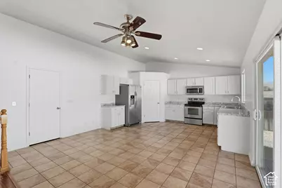 5264 W Vista Ridge Cir, Salt Lake City, UT 84118 - Photo 21