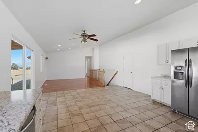5264 W Vista Ridge Cir, Salt Lake City, UT 84118 - Photo 23