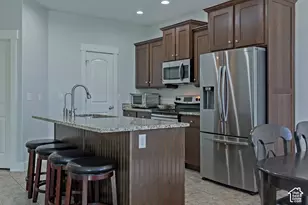 614 E Autumn Branch Way, Draper, UT 84020 - Photo 9
