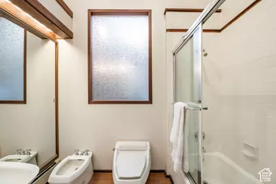 290 N Margarethe Ln, Salt Lake City, UT 84108 - Photo 25