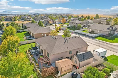 8853 S Tintic Ln, West Jordan, UT 84081 - Photo 47