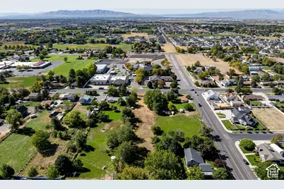 290 N Main St, Mapleton, UT 84664 - Photo 9