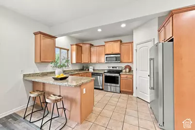 251 E Ailee Ln, Salt Lake City, UT 84107 - Photo 5