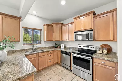 251 E Ailee Ln, Salt Lake City, UT 84107 - Photo 7
