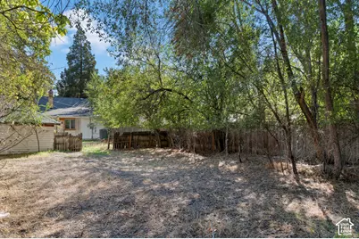 341 E 200 S, Provo, UT 84606 - Photo 25