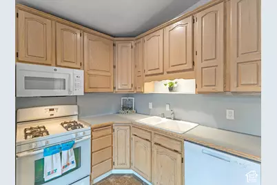 3680 S Havasu Way, West Valley, UT 84120 - Photo 9