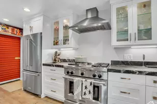 2505 E Robidoux Rd, Sandy, UT 84093 - Photo 5