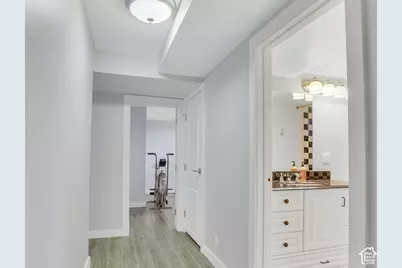2505 E Robidoux Rd, Sandy, UT 84093 - Photo 31
