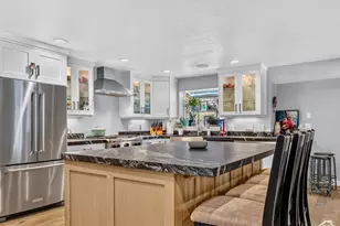 2505 E Robidoux Rd, Sandy, UT 84093 - Photo 7