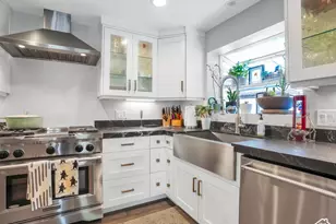 2505 E Robidoux Rd, Sandy, UT 84093 - Photo 9