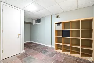 1049 S Military Dr E, Salt Lake City, UT 84105 - Photo 25