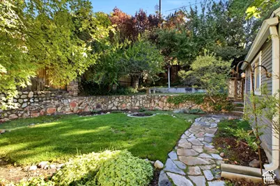 1049 S Military Dr E, Salt Lake City, UT 84105 - Photo 29