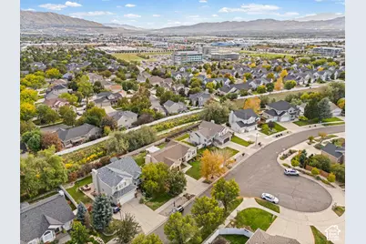 178 E Olive Berry Ln, Draper, UT 84020 - Photo 39
