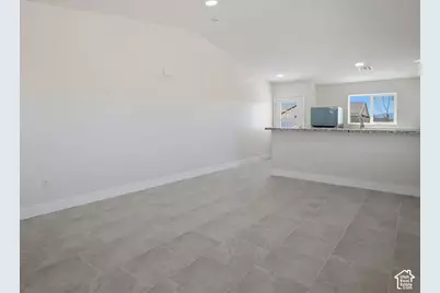 427 N Meadow Ln, Tropic, UT 84776 - Photo 5