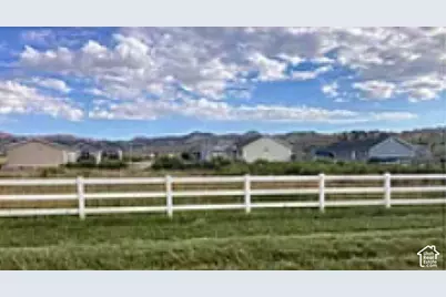 427 N Meadow Ln, Tropic, UT 84776 - Photo 17