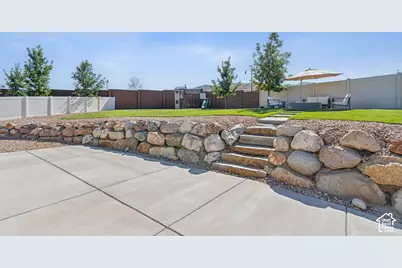 1727 W Packsaddle Cir, Bluffdale, UT 84065 - Photo 33