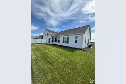 642 W 760 N #204, Tremonton, UT 84337 - Photo 3