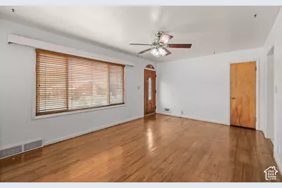 647 E 400 S, Clearfield, UT 84015 - Photo 7