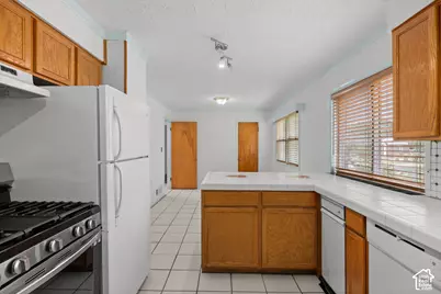 647 E 400 S, Clearfield, UT 84015 - Photo 11