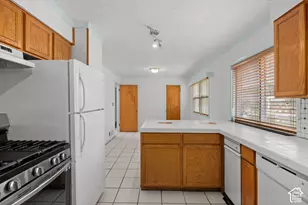 647 E 400 S, Clearfield, UT 84015 - Photo 11