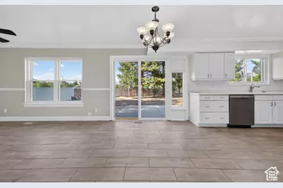 5473 S Walden Wood Cir, Murray, UT 84123 - Photo 9