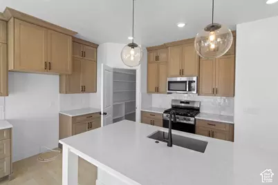 658 N 200 E #516, Providence, UT 84332 - Photo 5