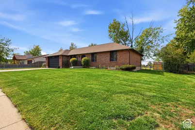 2581 N 2700 E, Layton, UT 84040 - Photo 3