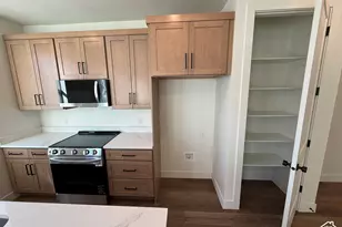 652 E Garden Dr, Eagle Mountain, UT 84005 - Photo 5