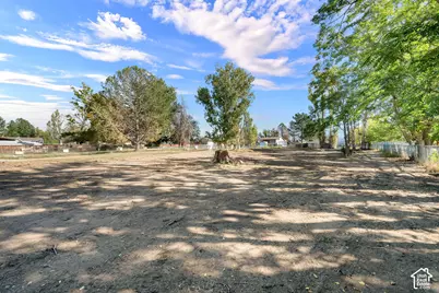 2109 S 3400 W, Syracuse, UT 84075 - Photo 21
