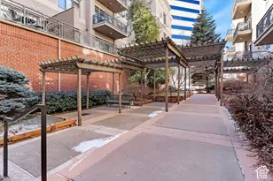 150 S 300 E, Salt Lake City, UT 84111 - Photo 23