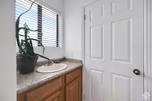 1253 N 1390 W, Saint George, UT 84770 - Photo 13
