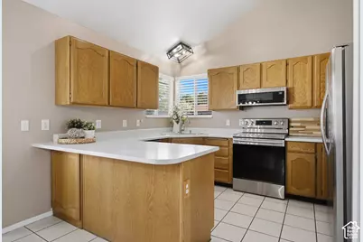 129 Country Club Dr, Stansbury Park, UT 84074 - Photo 9