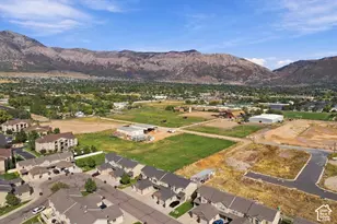 2442 N Wellington, Harrisville, UT 84414 - Photo 33