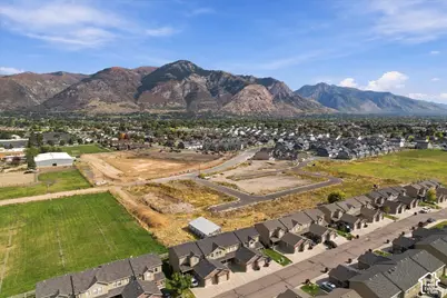 2442 N Wellington, Harrisville, UT 84414 - Photo 35