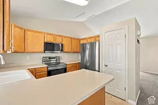 2972 W 2175 S, Syracuse, UT 84075 - Photo 7