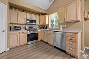 1107 S 3925 W, Syracuse, UT 84075 - Photo 9