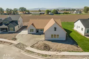 10319 N Vis Ln, Elwood, UT 84337 - Photo 3