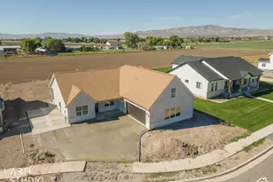 10319 N Vis Ln, Elwood, UT 84337 - Photo 33