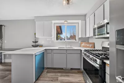 3665 W Christy Ann Dr, Taylorsville, UT 84118 - Photo 9