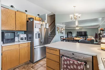 723 E Fox Run Dr, Tooele, UT 84074 - Photo 13
