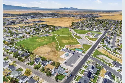 723 E Fox Run Dr, Tooele, UT 84074 - Photo 41