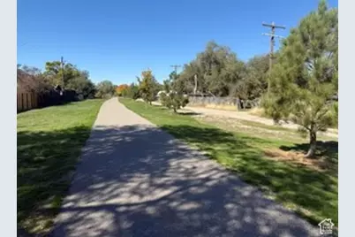 1535 W 900 S, Salt Lake City, UT 84104 - Photo 25
