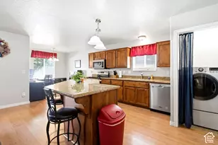 748 Stone Ln, Kaysville, UT 84037 - Photo 5
