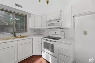 29 White Barn Dr, Pleasant View, UT 84414 - Photo 9