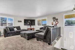 760 N 100 W, Clearfield, UT 84015 - Photo 9