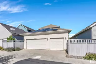 11372 S Red Cardinal Way, South Jordan, UT 84009 - Photo 3