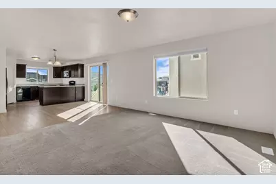 1520 E Erickson Knoll Ln, Eagle Mountain, UT 84005 - Photo 3